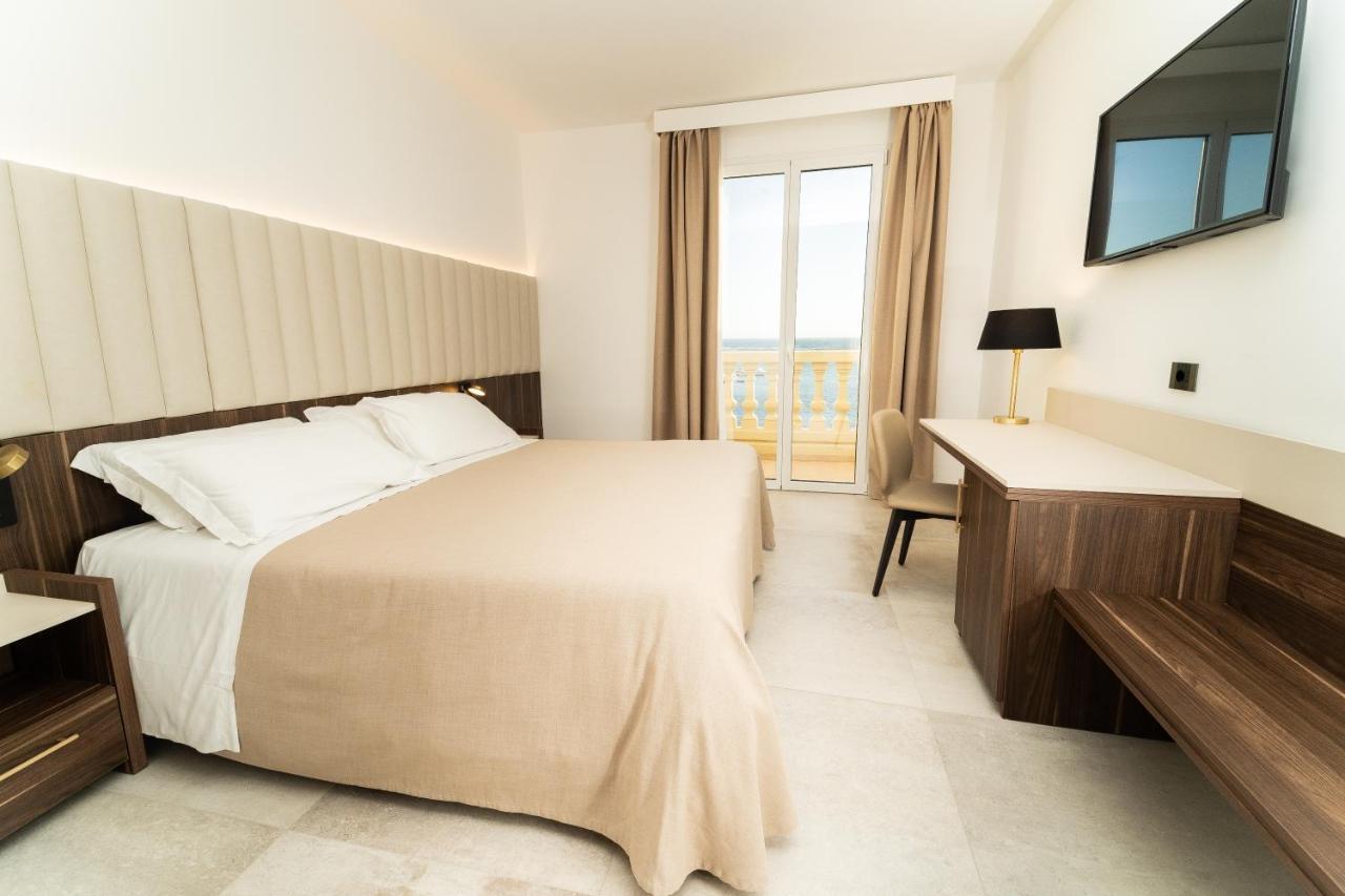 Hotel Falli Porto Cesareo Exterior foto