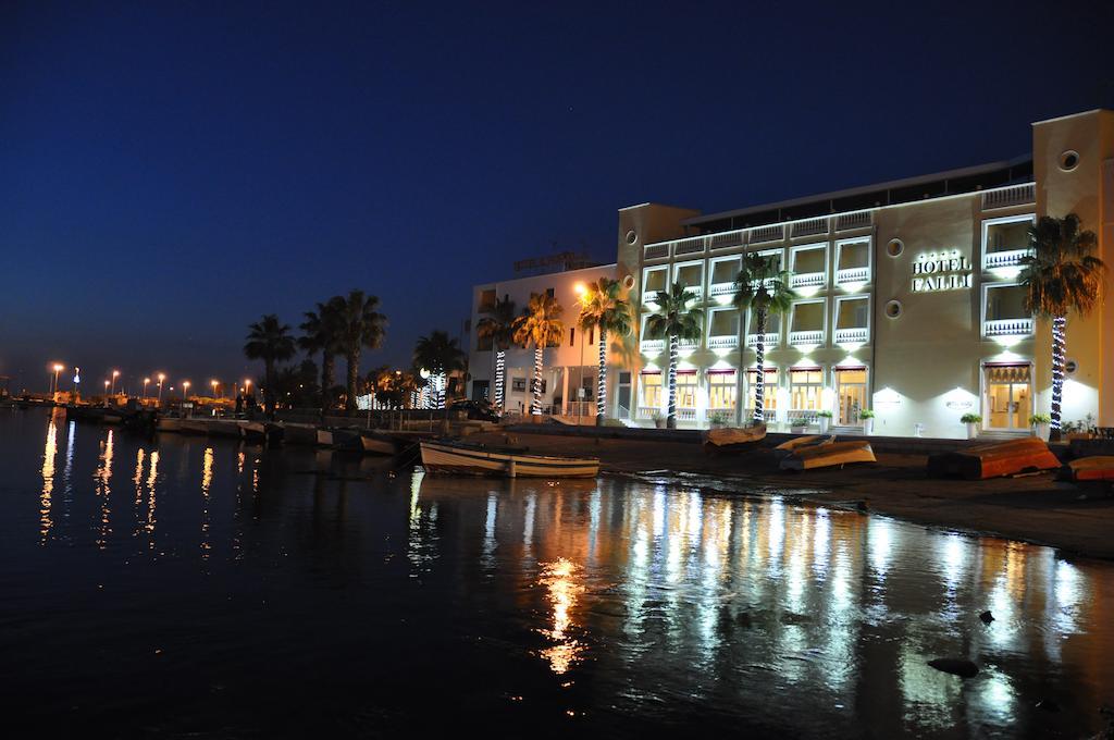 Hotel Falli Porto Cesareo Habitación foto